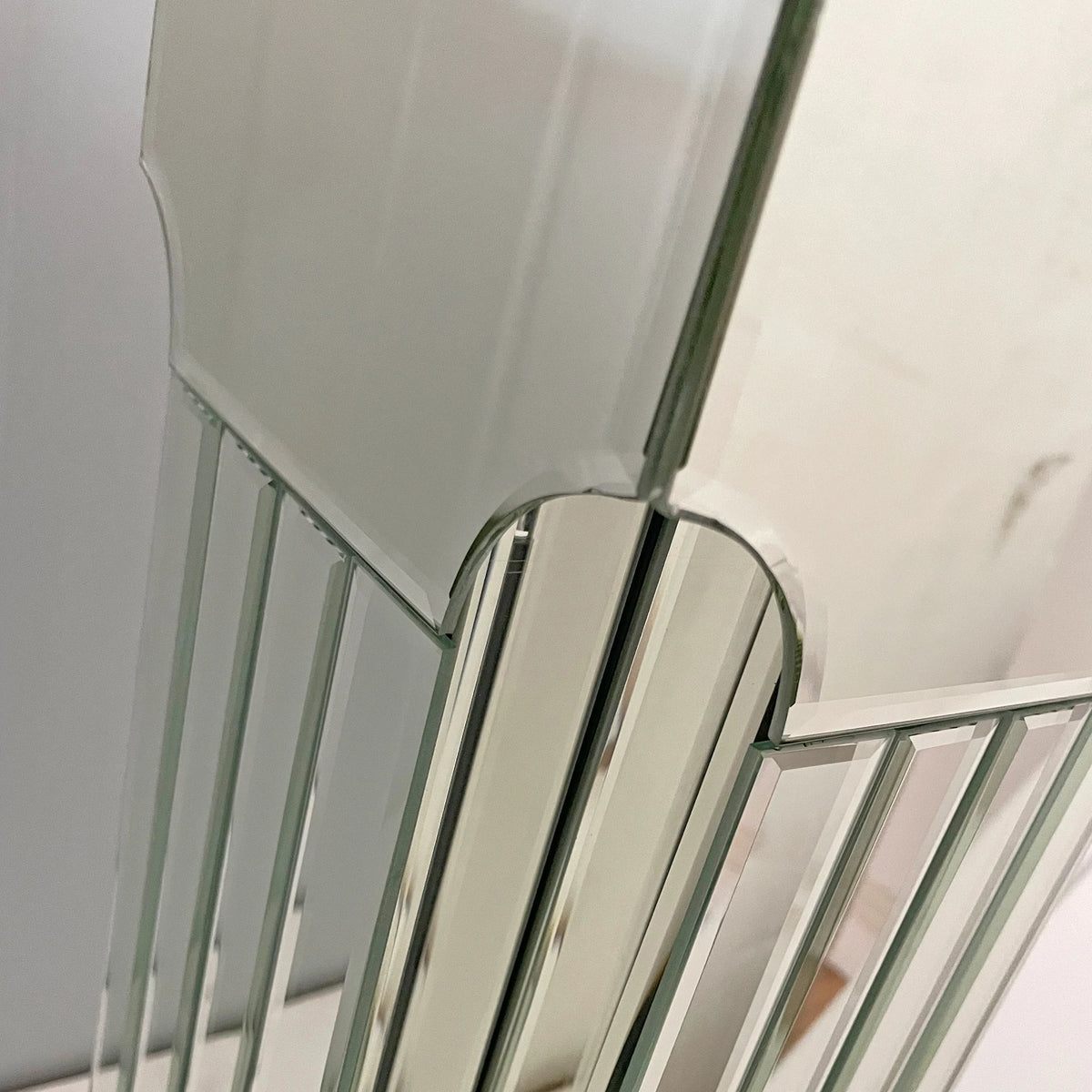 Virelle Mirrored Console Table