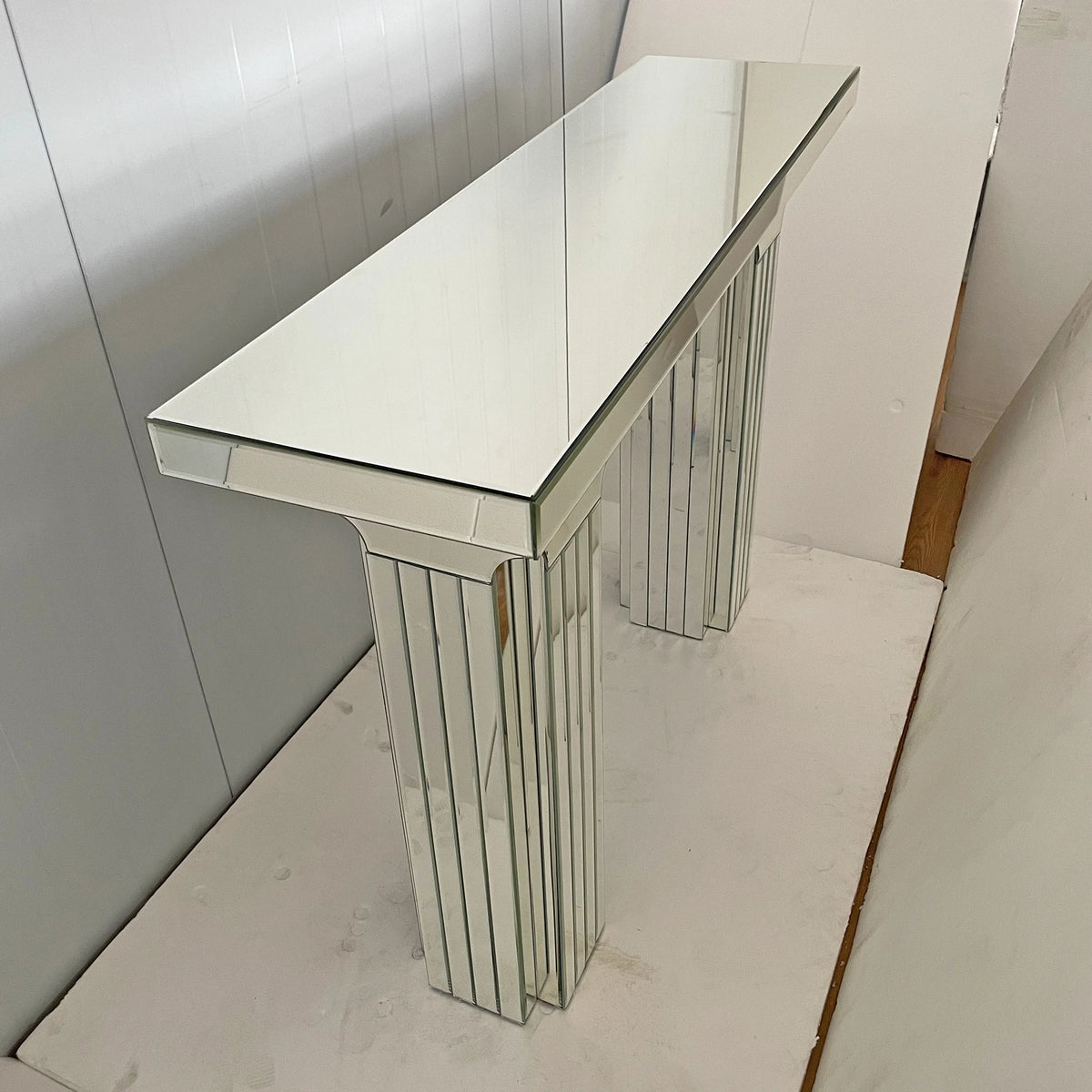 Virelle Mirrored Console Table